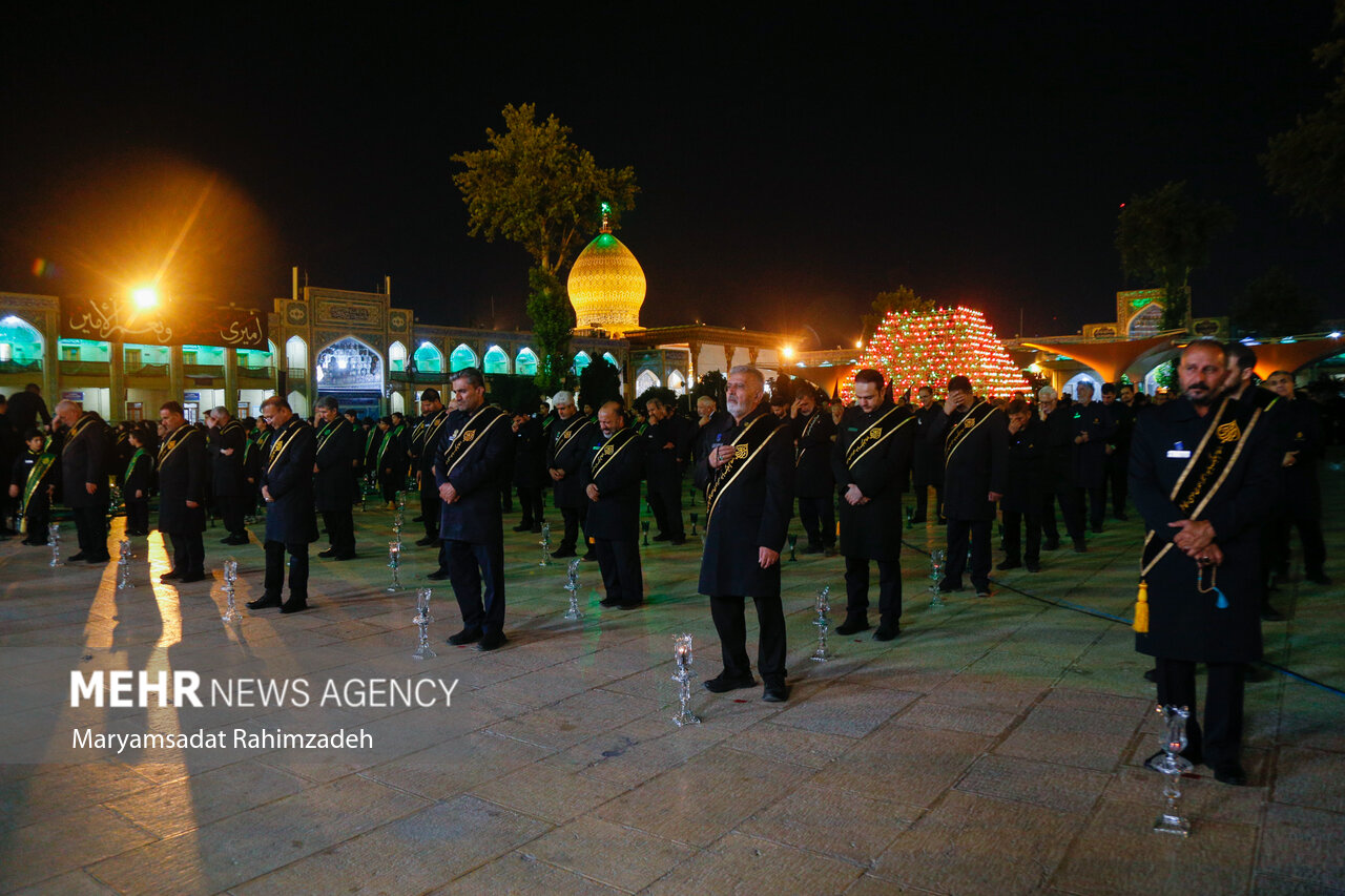 لاله گردانی در حرم شاهچراغ 