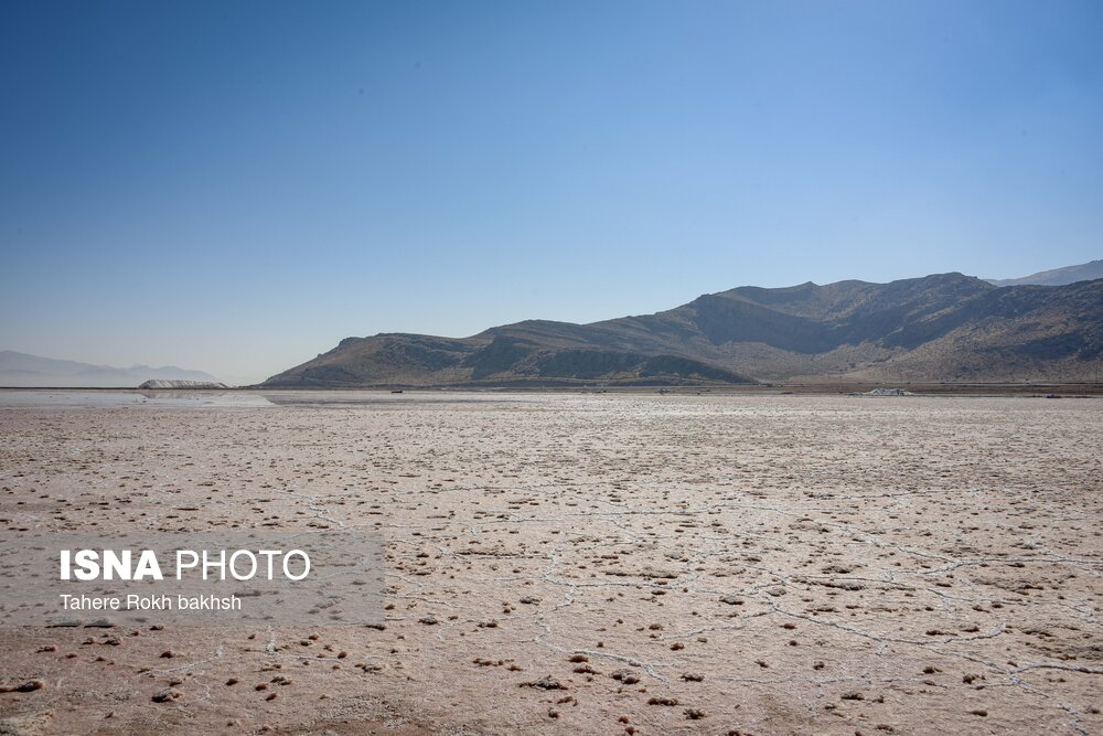 تصاویر: خشک شدن دریاچه مهارلو - شیراز