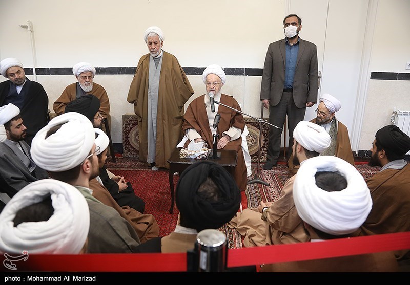 مراسم عمامه گزاری طلاب به مناسبت عید مبعث