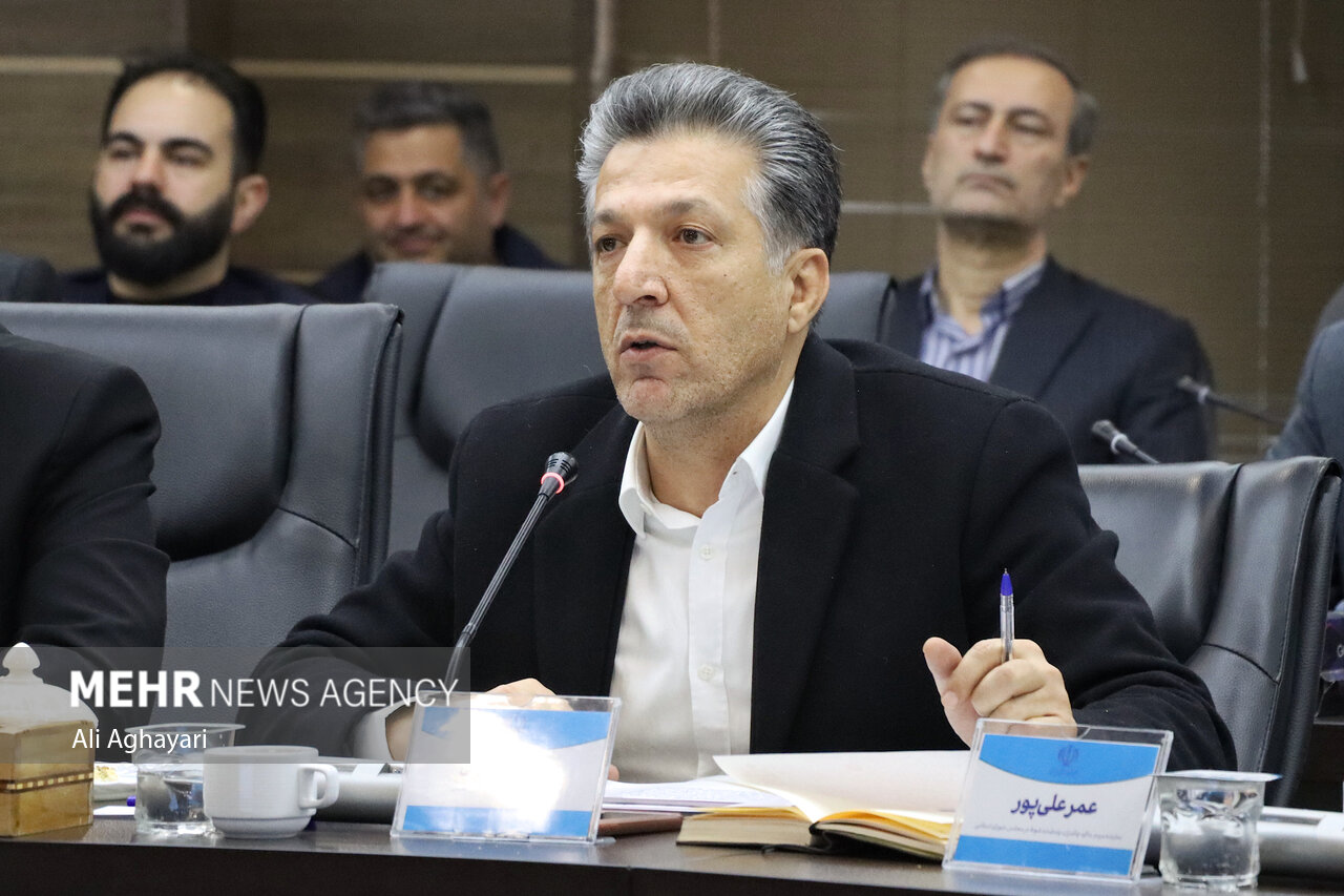  نشست فعالان اقتصادی آذربایجان غربی با حضور قالیباف