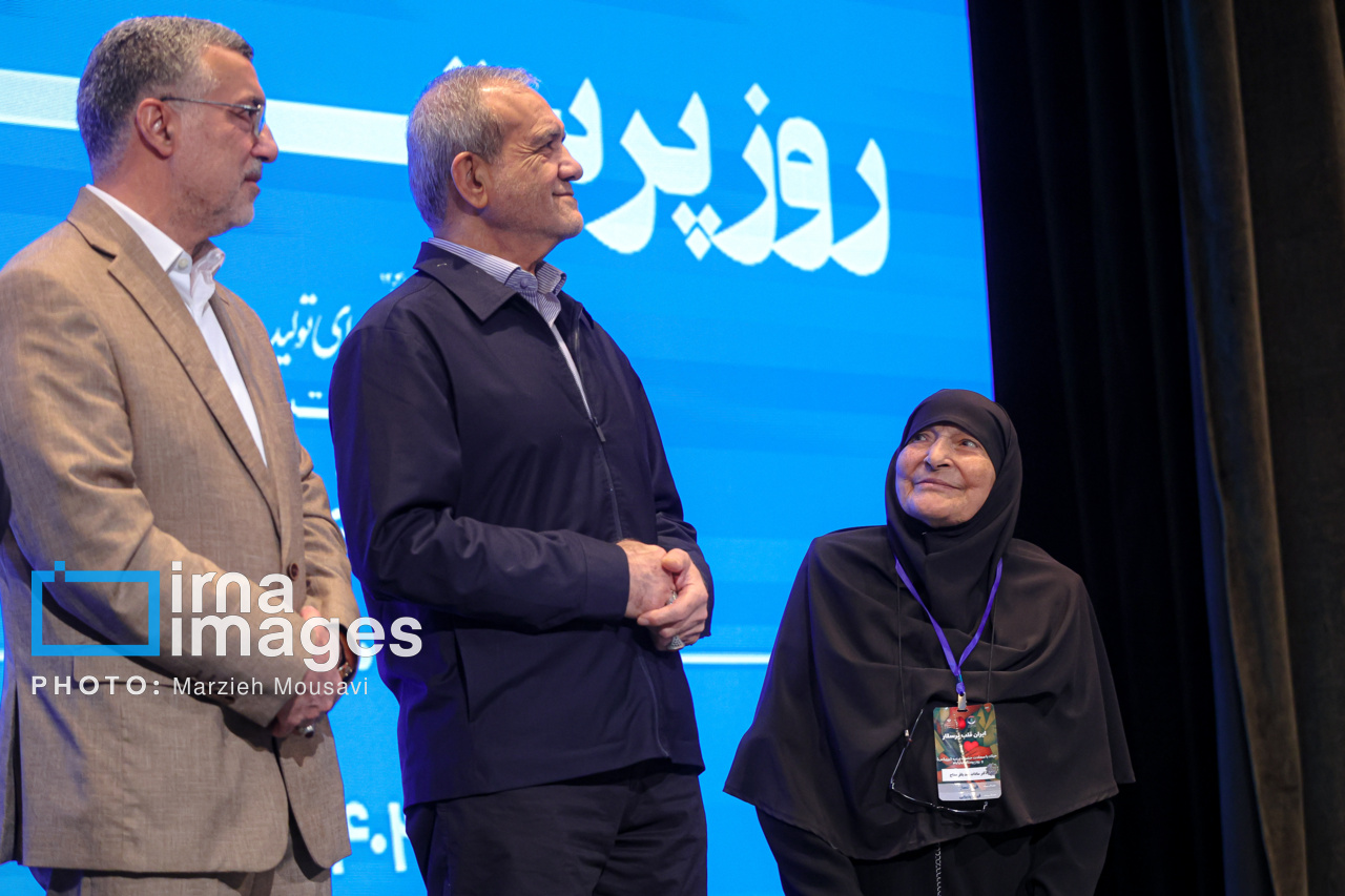 بزرگداشت مقام پرستار با حضور رئیس جمهور