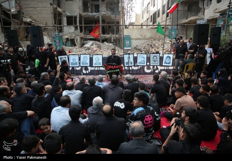 مداحی مهدی رسولی در یک محله خاص