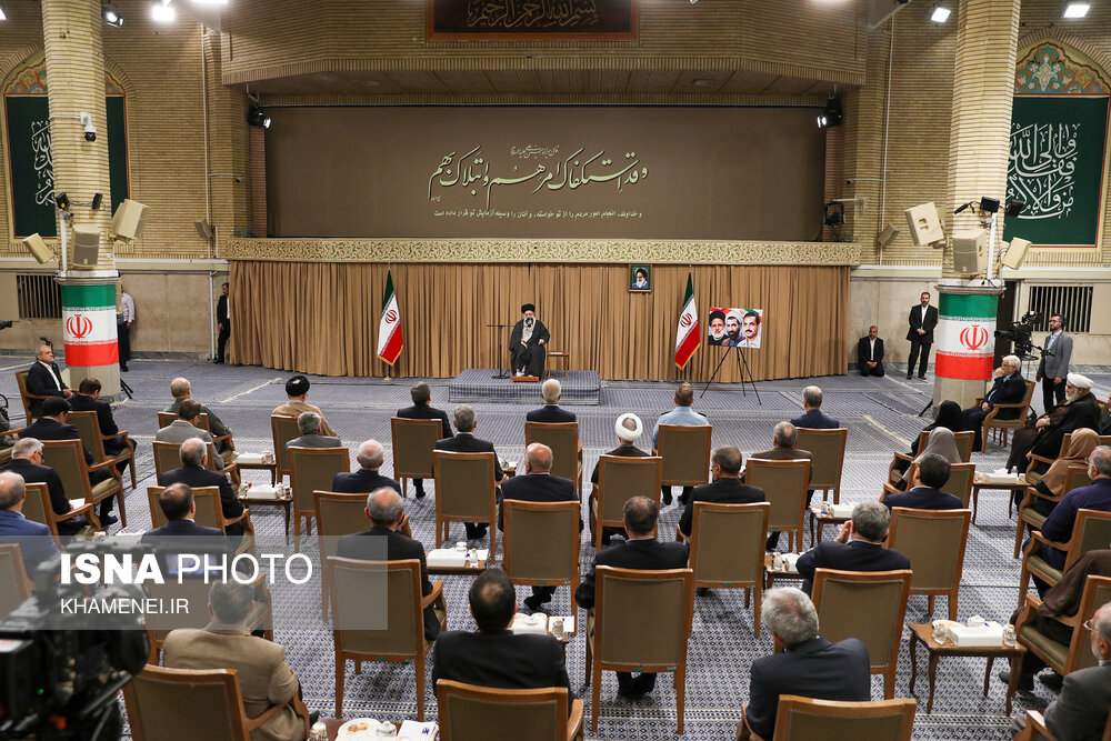 دیدار رئیس‌جمهور و اعضای هیئت دولت با رهبر انقلاب