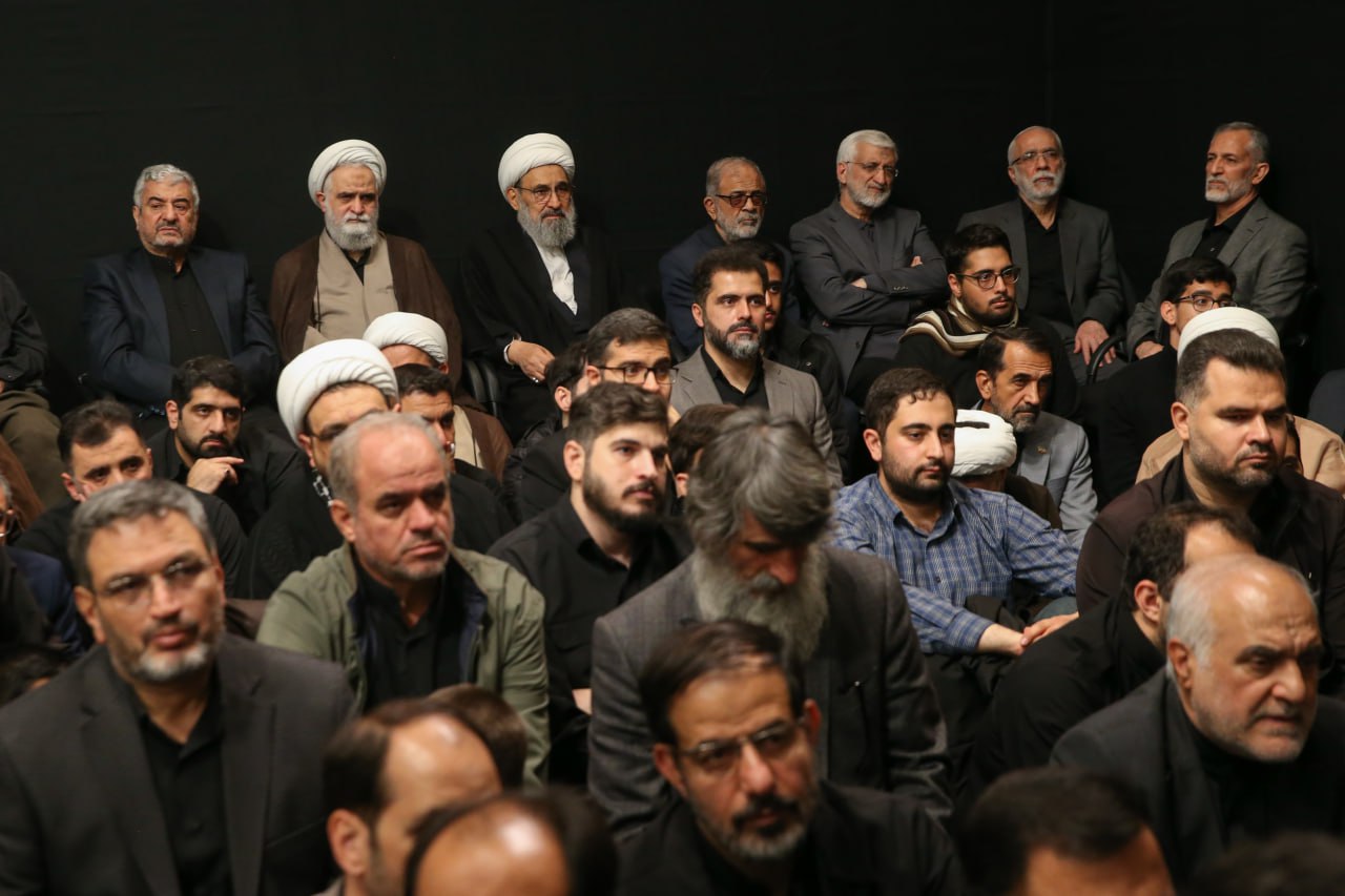 حضور قالیباف در سومین شب مراسم عزاداری شهادت حضرت زهرا(س) 