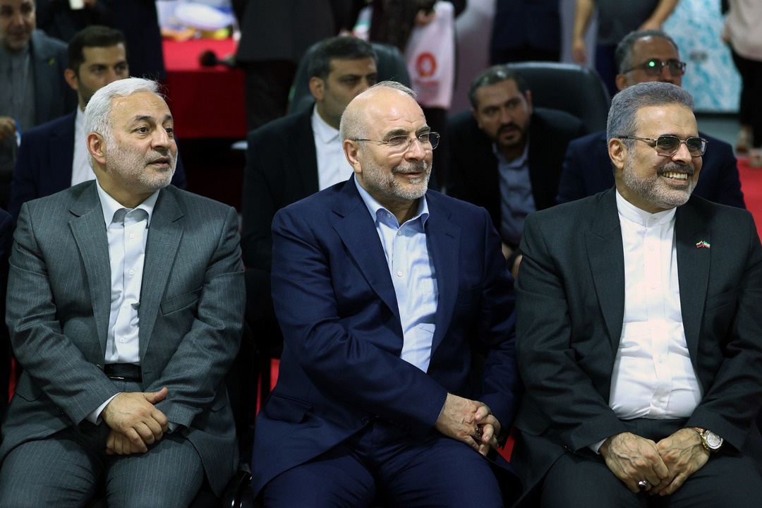 بازدید قالیباف از نمایشگاه دستاوردهای فن آوری جمهوری اسلامی در کاراکاس