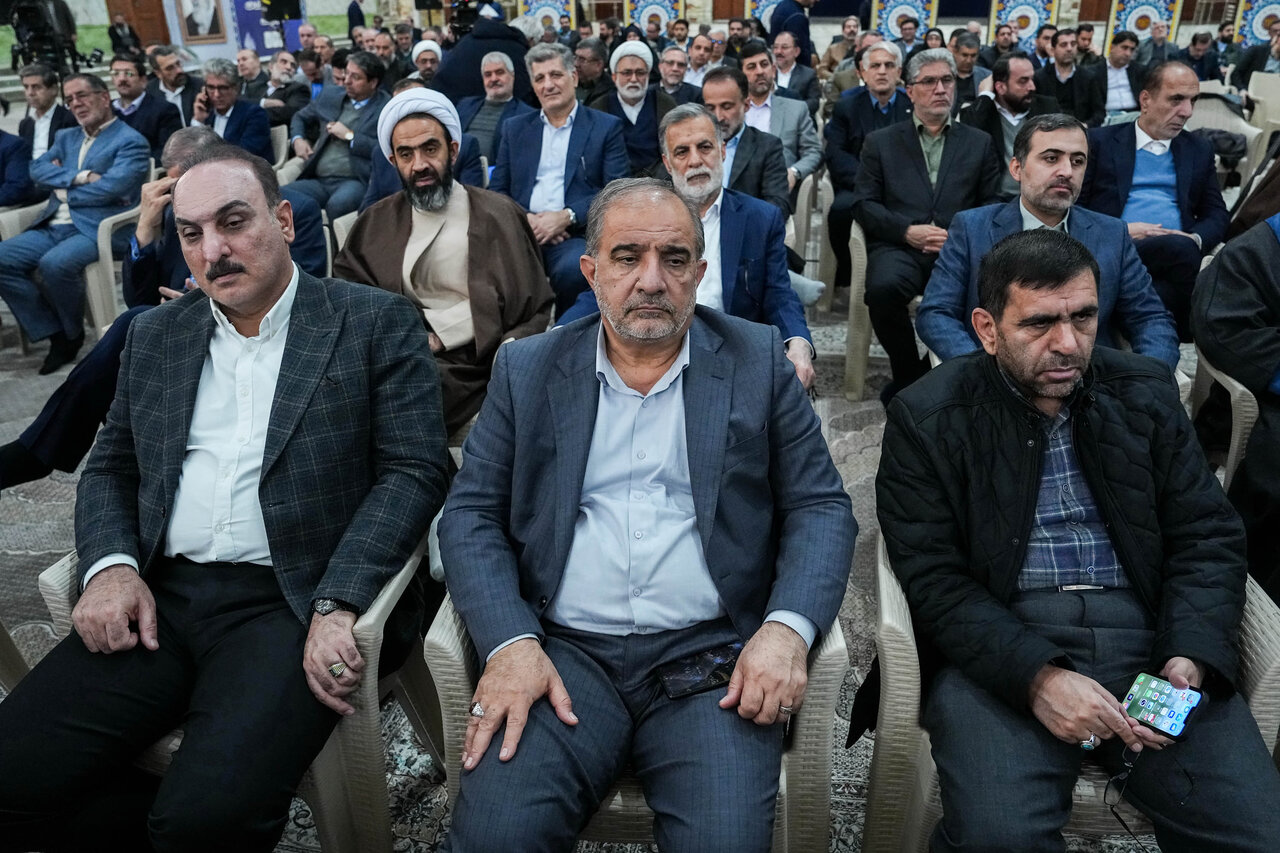 تجدید میثاق رئیس مجلس و نمایندگان با آرمان‌های امام(ره)