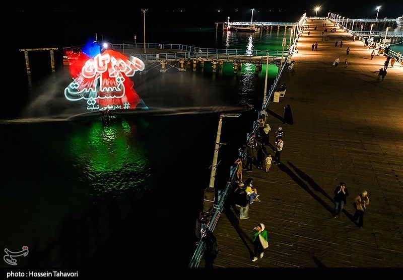 سوگواری ساکنین کیش برای جان‌باختگان حادثه بندر عباس