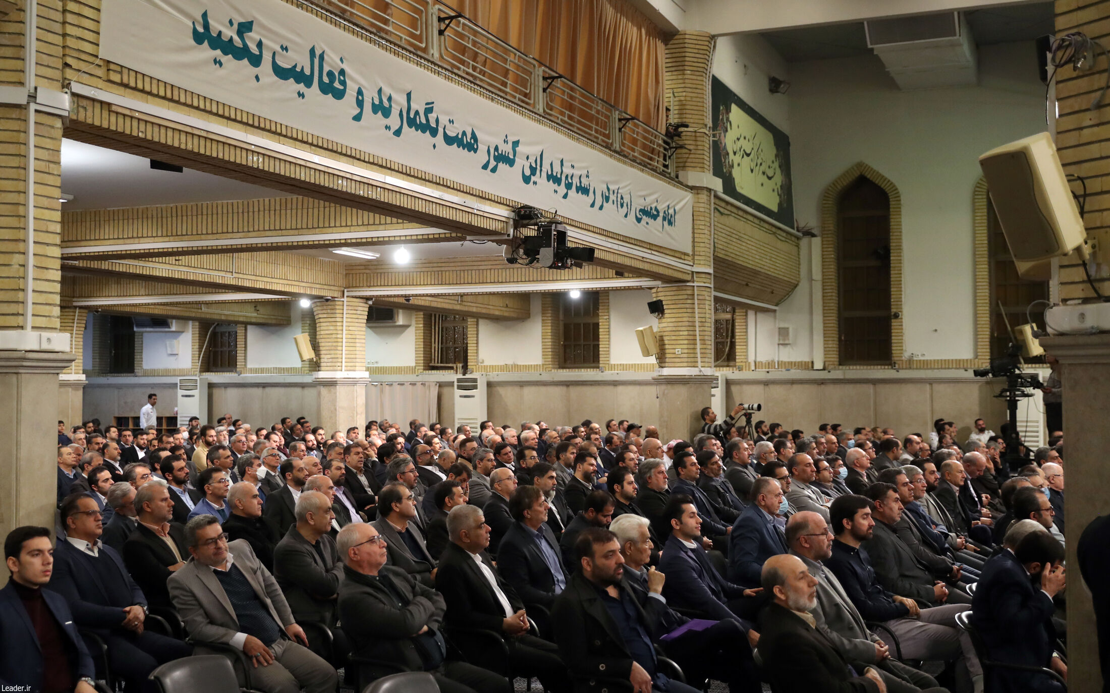 دیدار فعالان اقتصادی و تولیدکنندگان با رهبر انقلاب