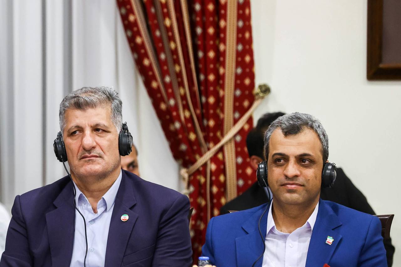 نشست صمیمی قالیباف