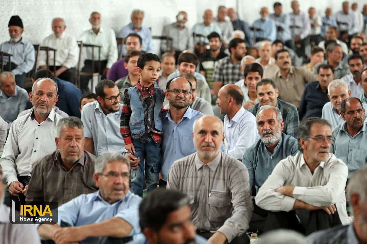 تصاویری از حضور رئیس جمهور در نماز جمعه رفسنجان