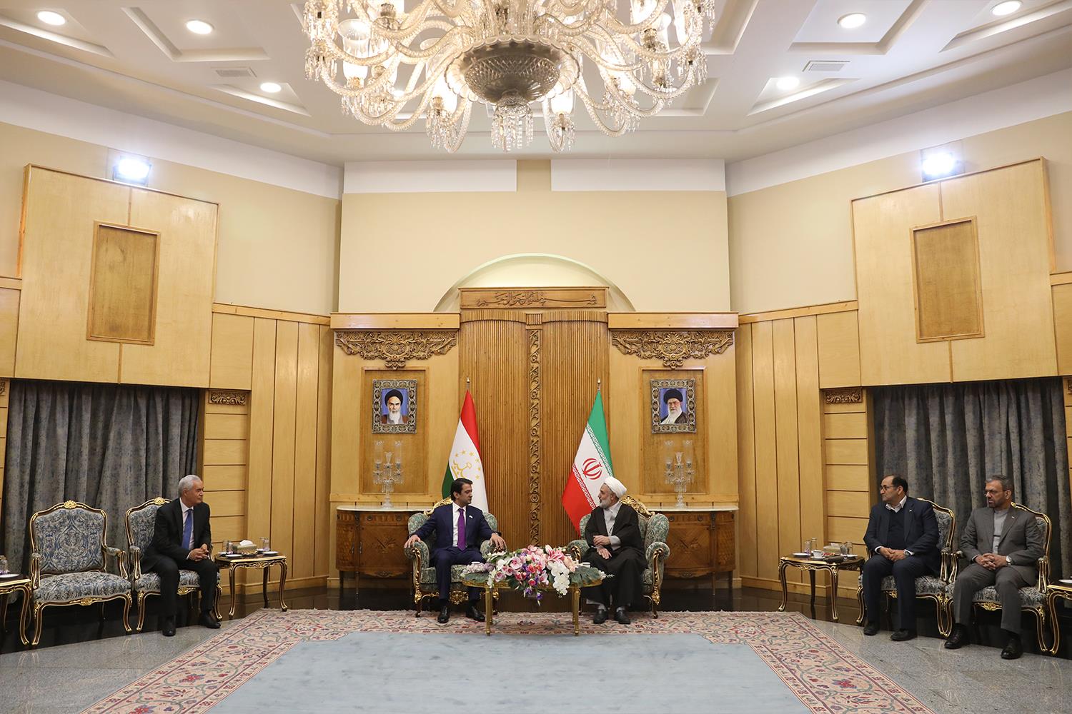 استقبال نایب رئیس مجلس از رئیس مجلس ملی تاجیکستان