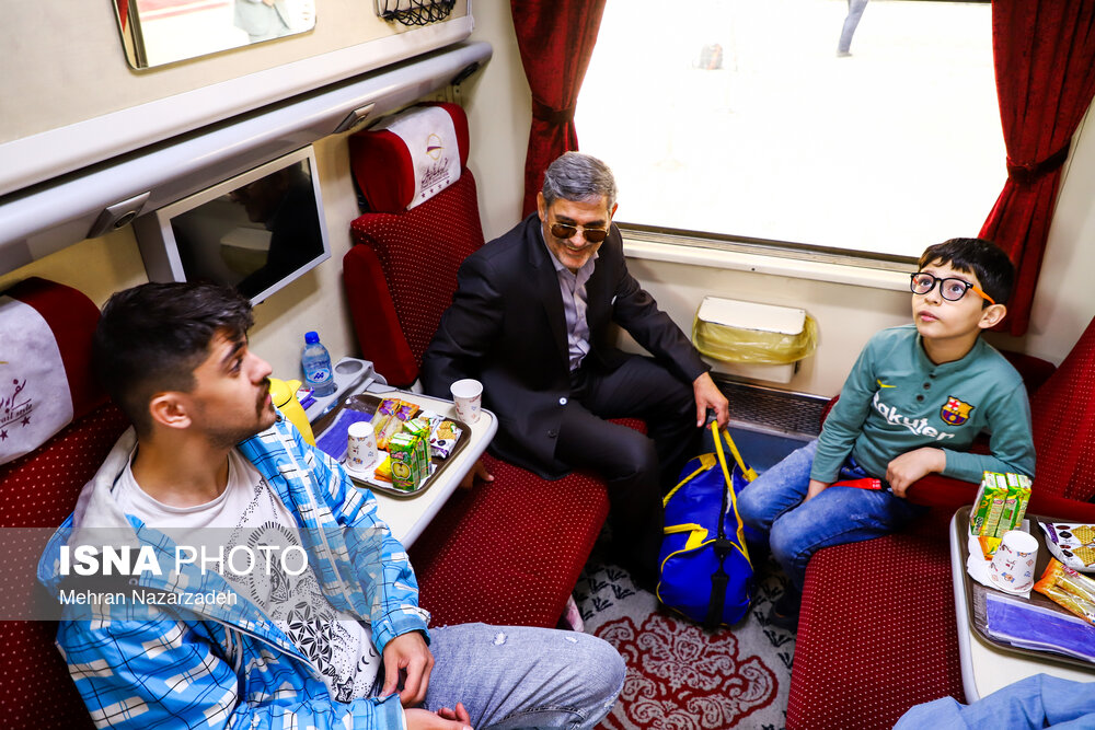 افتتاح راه‌آهن بستان‌آباد ـ خاوران با حضور رئیسی