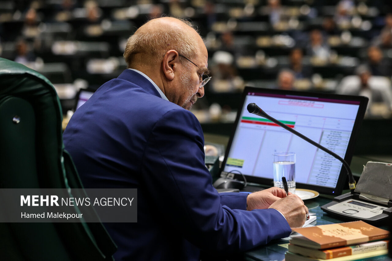 جلسه غیرعلنی مجلس با حضور فرمانده کل سپاه