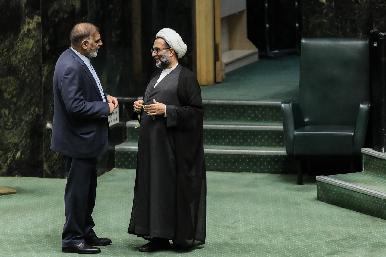 نشست علنی سه‌شنبه ۱۸ آذرماه مجلس