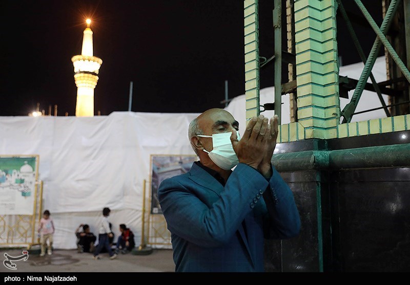  احیای شب بیست و یکم در حرم امام رضا (ع)