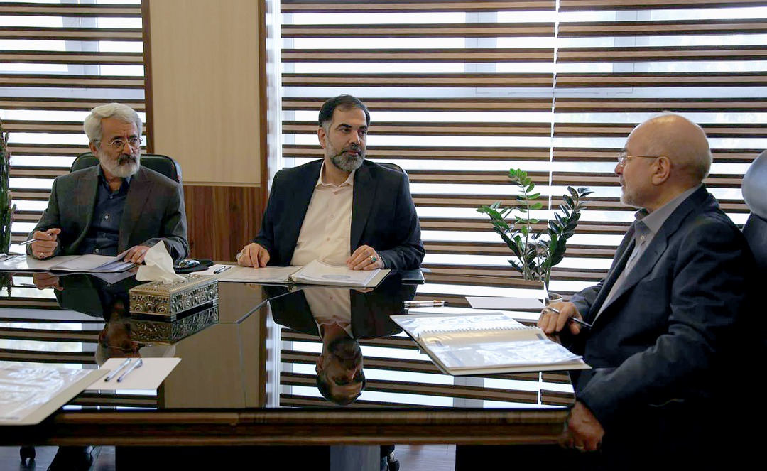 دومین جلسه هیأت امنای کتابخانه مجلس با حضور قالیباف