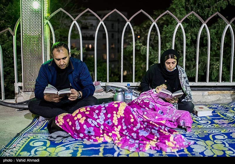  احیای شب قدر در امامزاده پنج تن لویزان