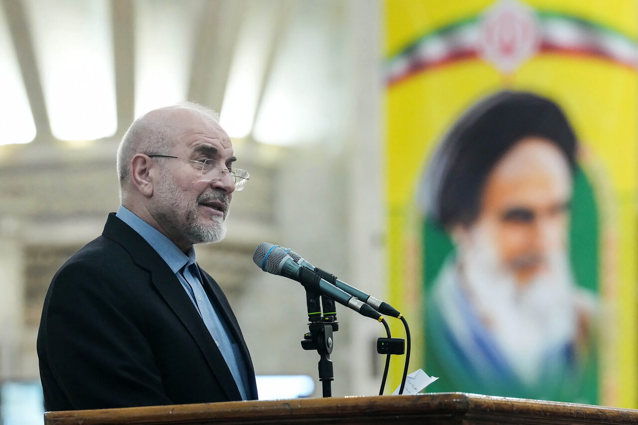 تجدید میثاق رئیس مجلس و نمایندگان با آرمان‌های امام(ره)