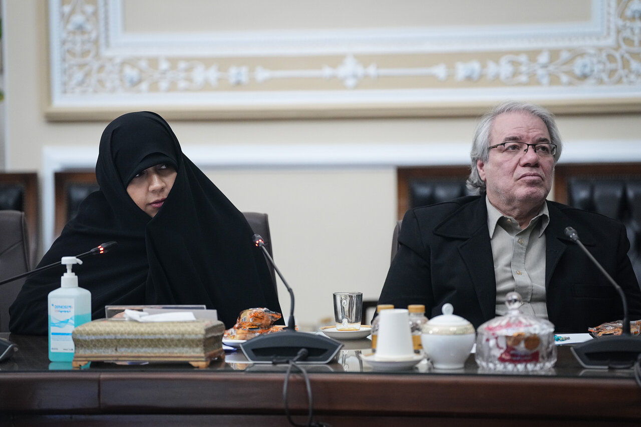 دیدار اعضای شورای هماهنگی یوم الله دهه فجر با قالیباف