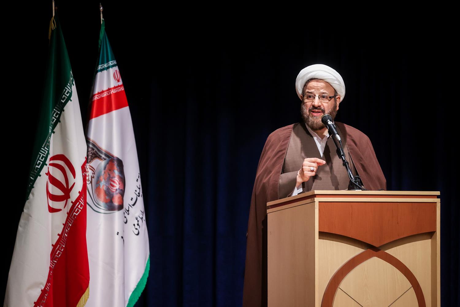  همایش بزرگ راویان مکتب حسینی(ع) در قم با حضور قالیباف