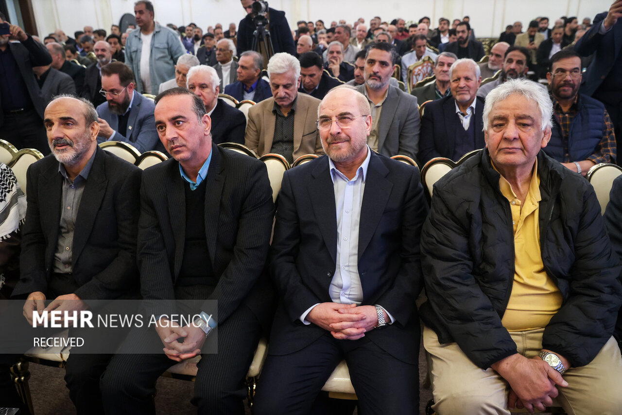 نشست صمیمی جمعی از پیشکسوتان و فعالان ورزش کشور با رئیس مجلس