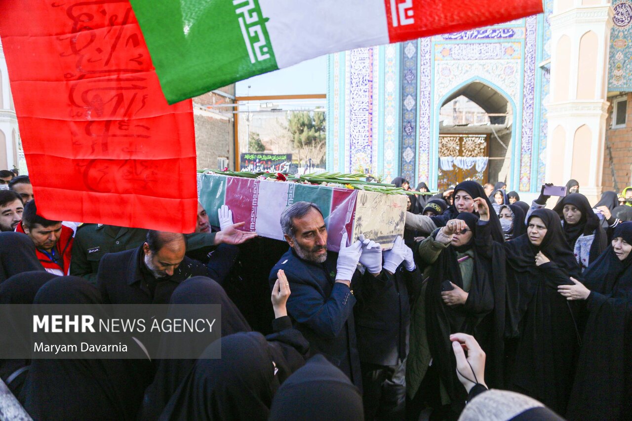 تشییع پیکر مطهر شهدای گمنام دفاع مقدس در بجنورد