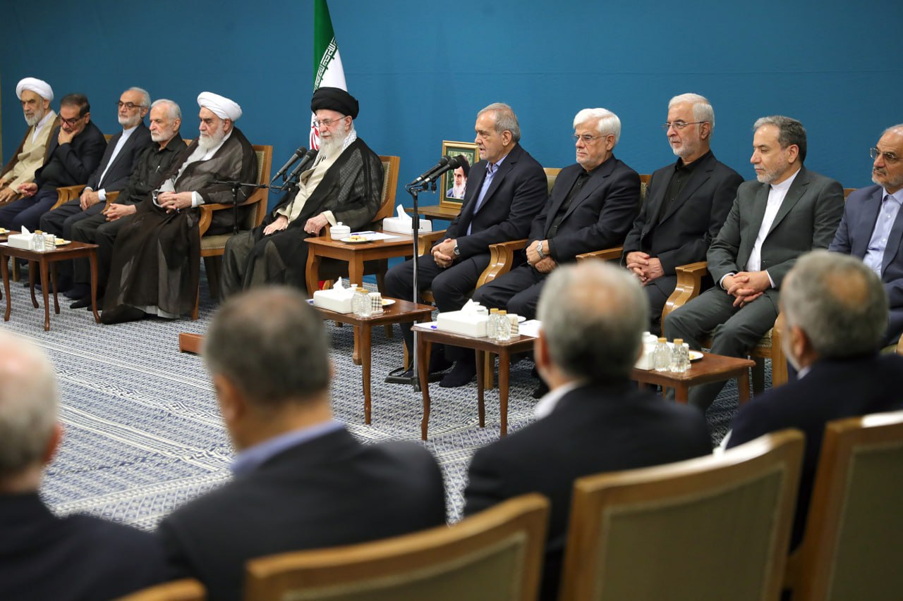 دیدار اعضای هیئت دولت با رهبر انقلاب 