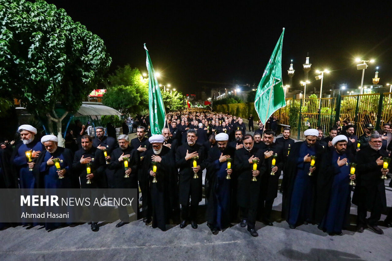 شام غریبان حسینی در حرم مطهر امام رضا(ع)