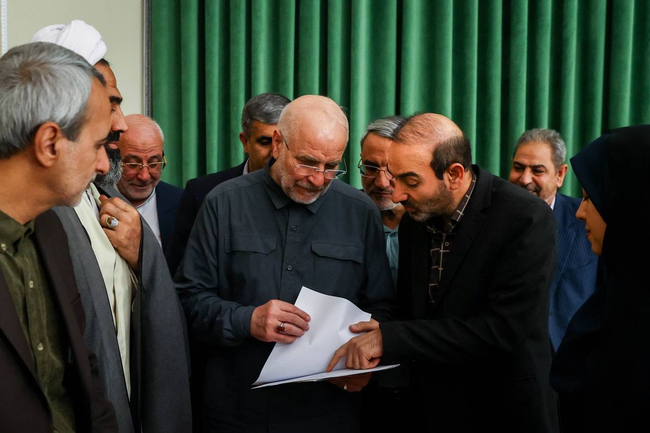 دیدار مجمع نمایندگان استان اصفهان با قالیباف 