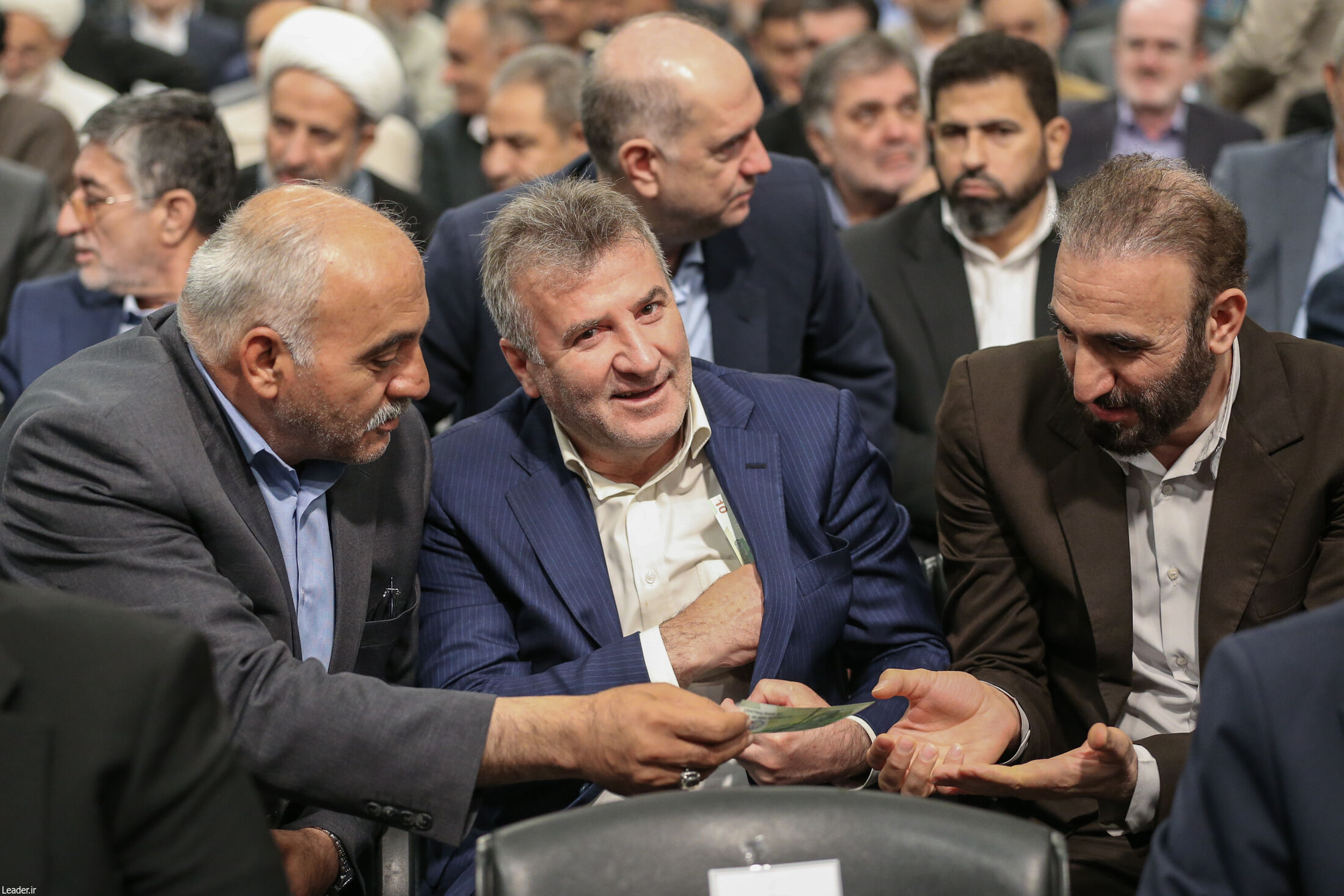 دیدار رهبر انقلاب با نمایندگان مجلس