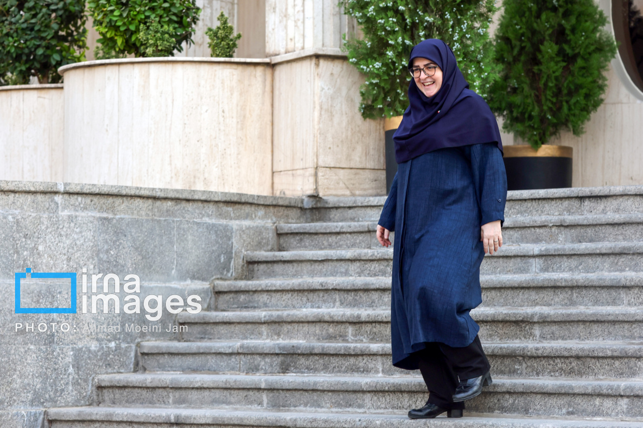 اعضای هیأت دولت در جمع خبرنگاران - ۵ مرداد ۱۴۰۴