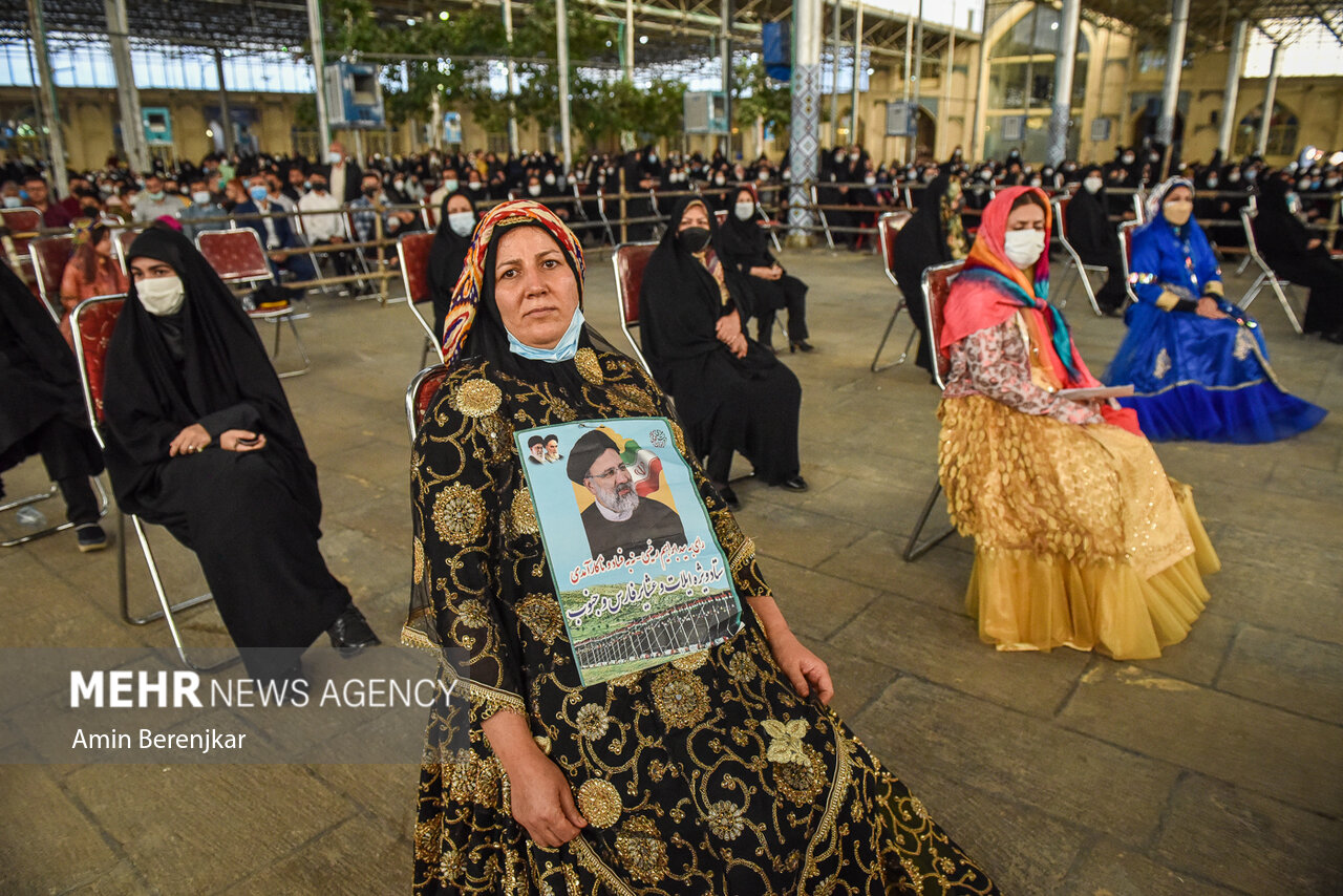 دیدار رئیس جمهور با اقشار مختلف مردم