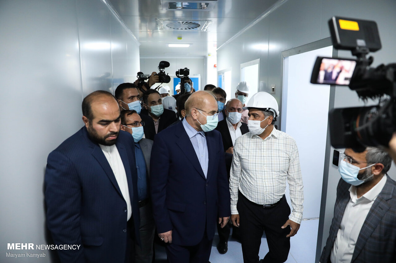 بازدید قالیباف از کارخانه تولید واکسن برکت