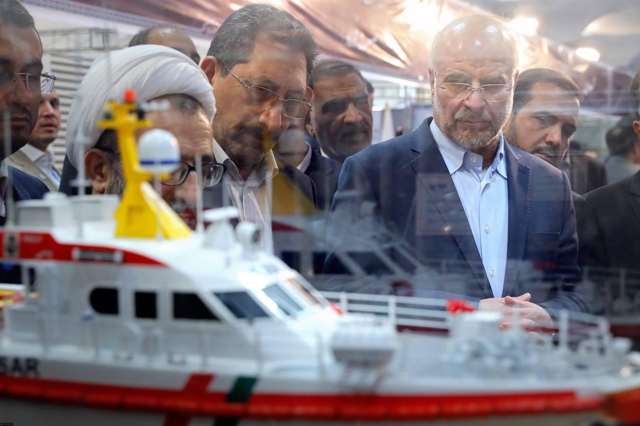 بازدید قالیباف از نمایشگاه «پیشگامان پیشرفت»