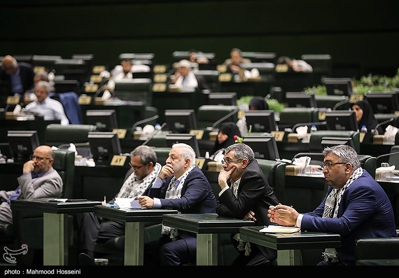 نشست فراکسیون انقلاب با حضور وزیر خارجه در خصوص آخرین تحولات فلسطین