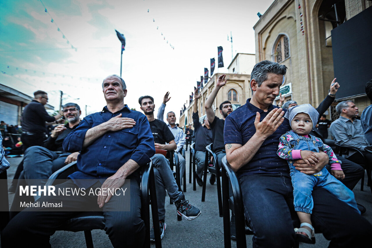 آیین تعویض پرچم حسینیه اعظم زنجان