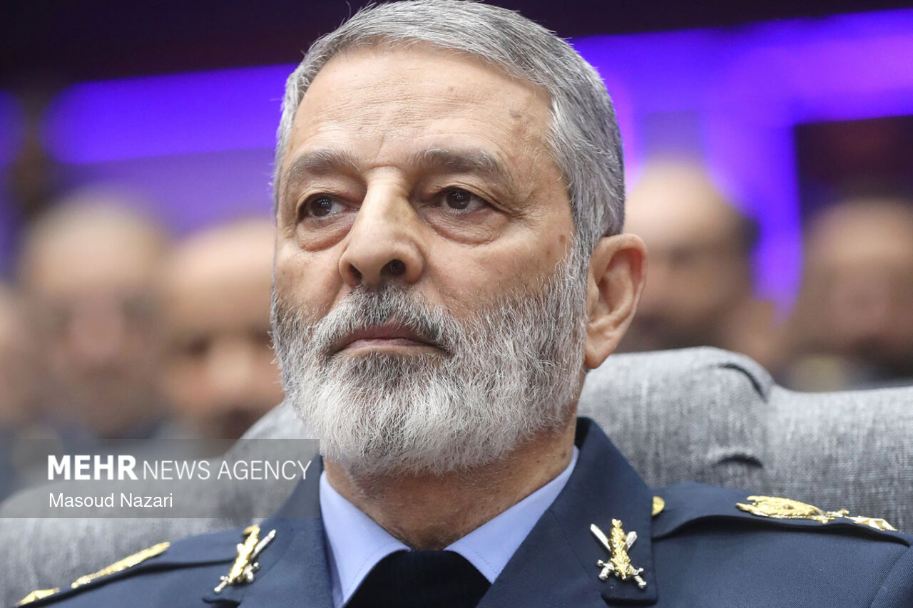 دیدار فرماندهان و کارکنان نیروهای هوایی