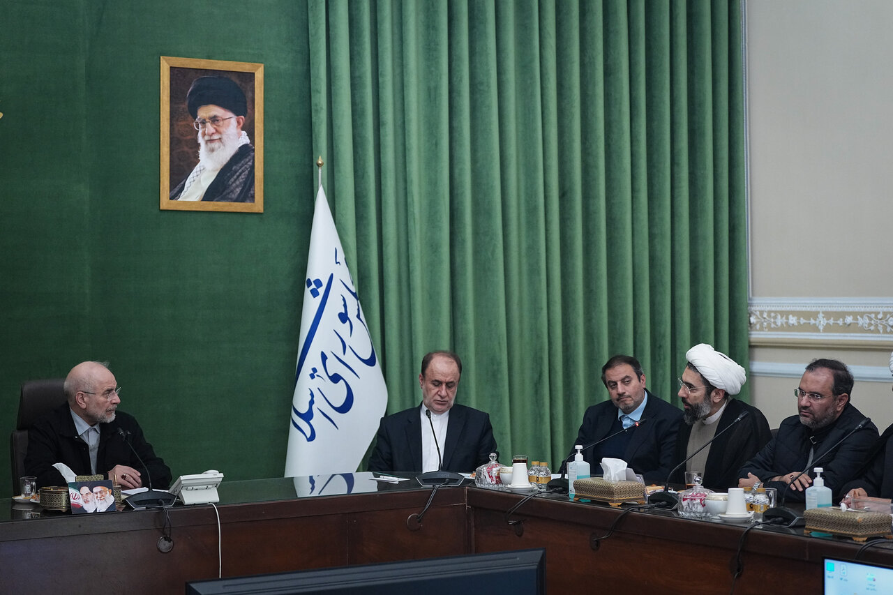 دیدار اعضای شورای هماهنگی یوم الله دهه فجر با قالیباف