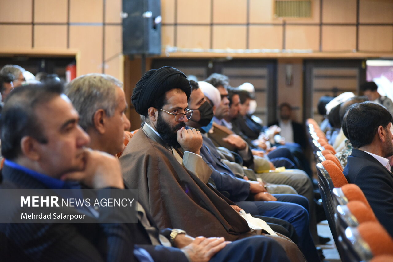 جلسه شورای اداری استان چهارمحال و بختیاری