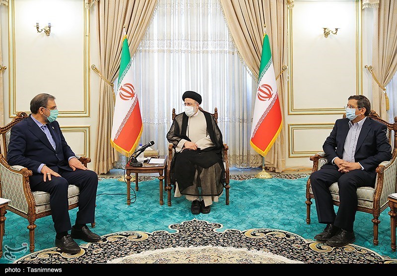 دیدار نامزدهای انتخابات ۱۴۰۰ با رئیس جمهور منتخب