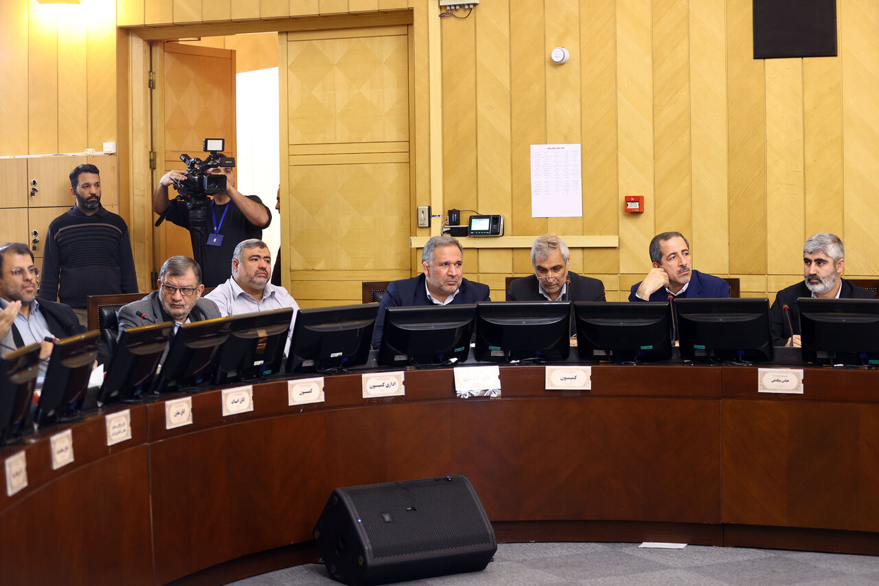 نشست کمیسیون تلفیق لایحه بودجه ۱۴۰۵