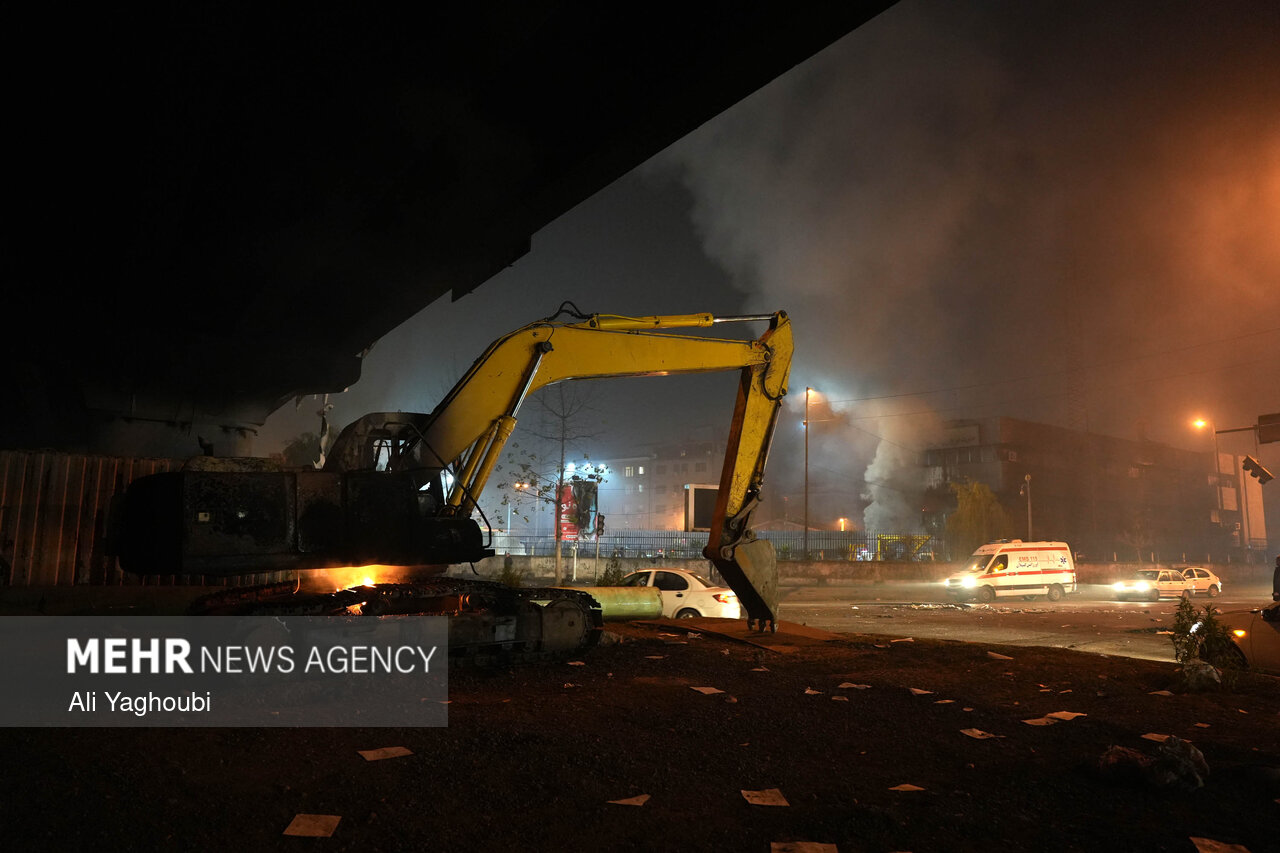 تخریب‌ اموال توسط اغتشاشگران در رشت