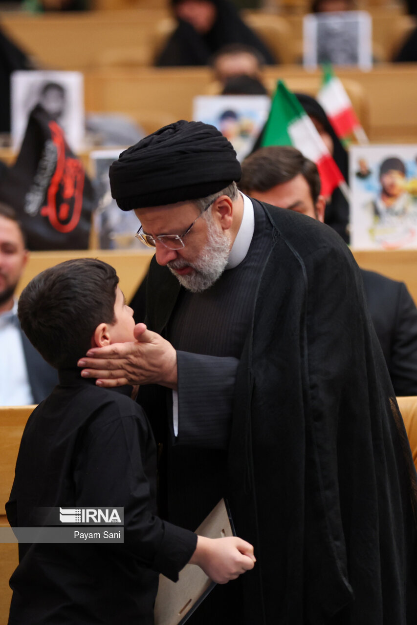 مراسم بزرگداشت شهدای مدافع حرم با حضور رئیسی