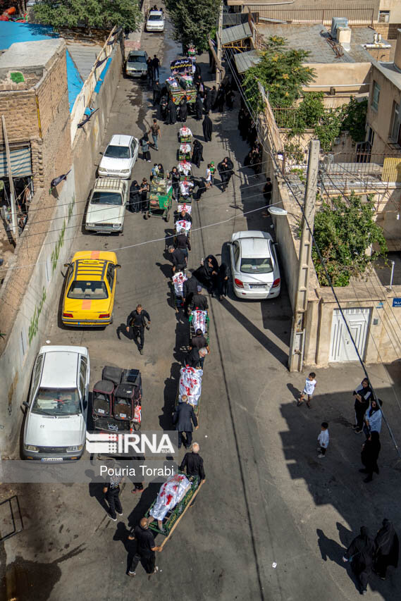 تشییع نمادین شهدای کربلا