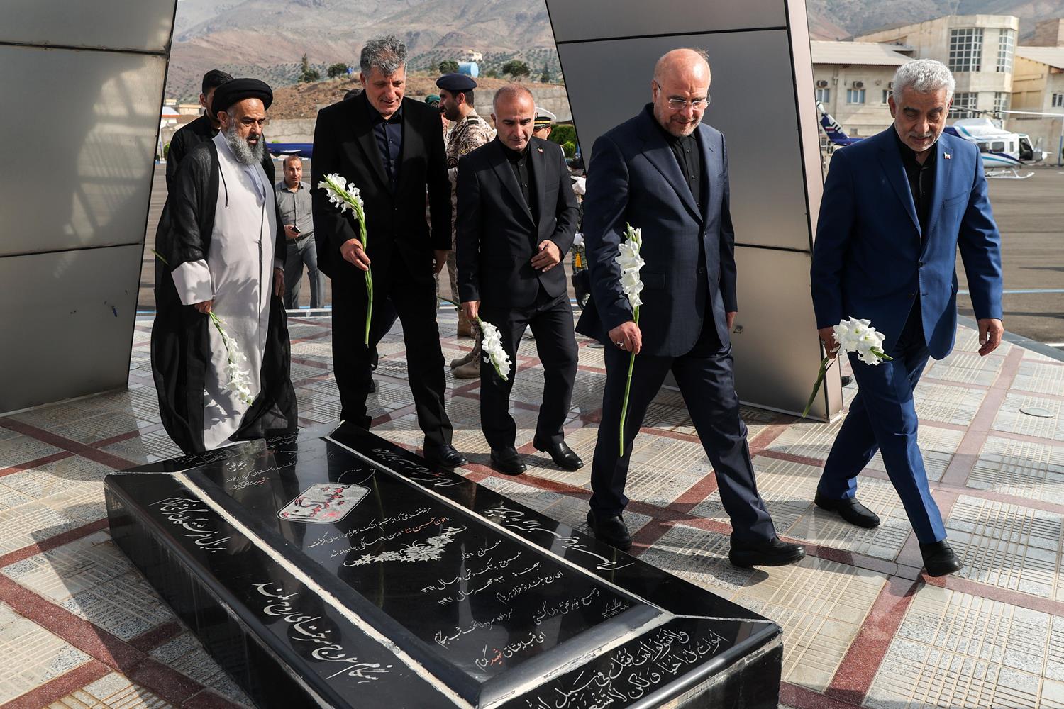 استقبال رسمی از قالیباف در بدو ورود به شهرستان منجیل