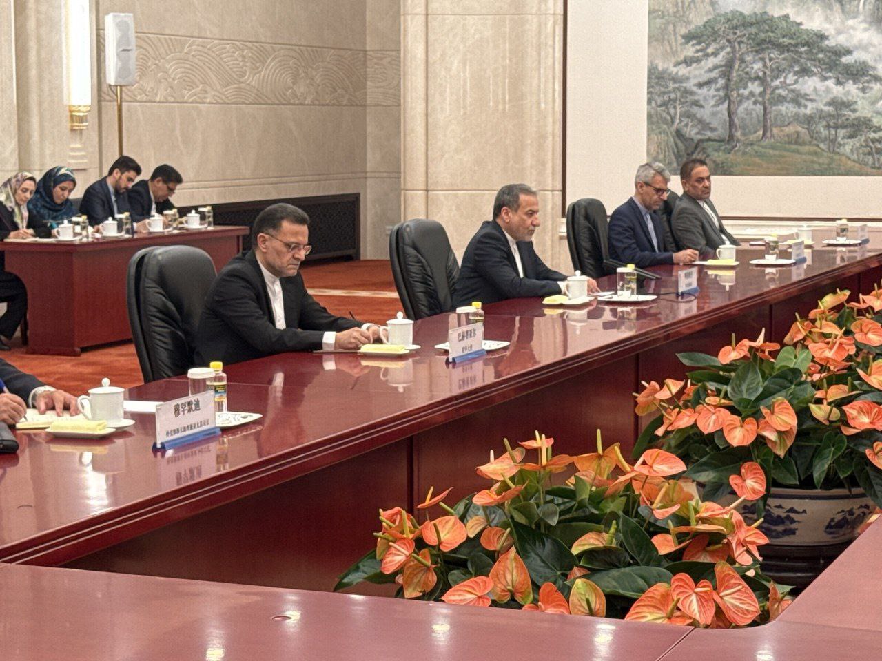 دیدار عراقچی با معاون اول نخست وزیر چین