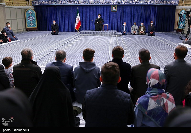 دیدار خانواده شهدای حادثه تروریستی شاهچراغ با رهبر انقلاب