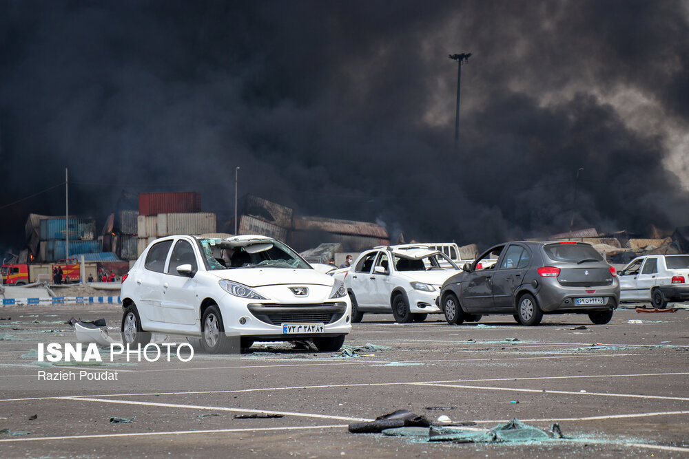 اطفا حریق در «اسکله شهید رجایی» در بندرعباس