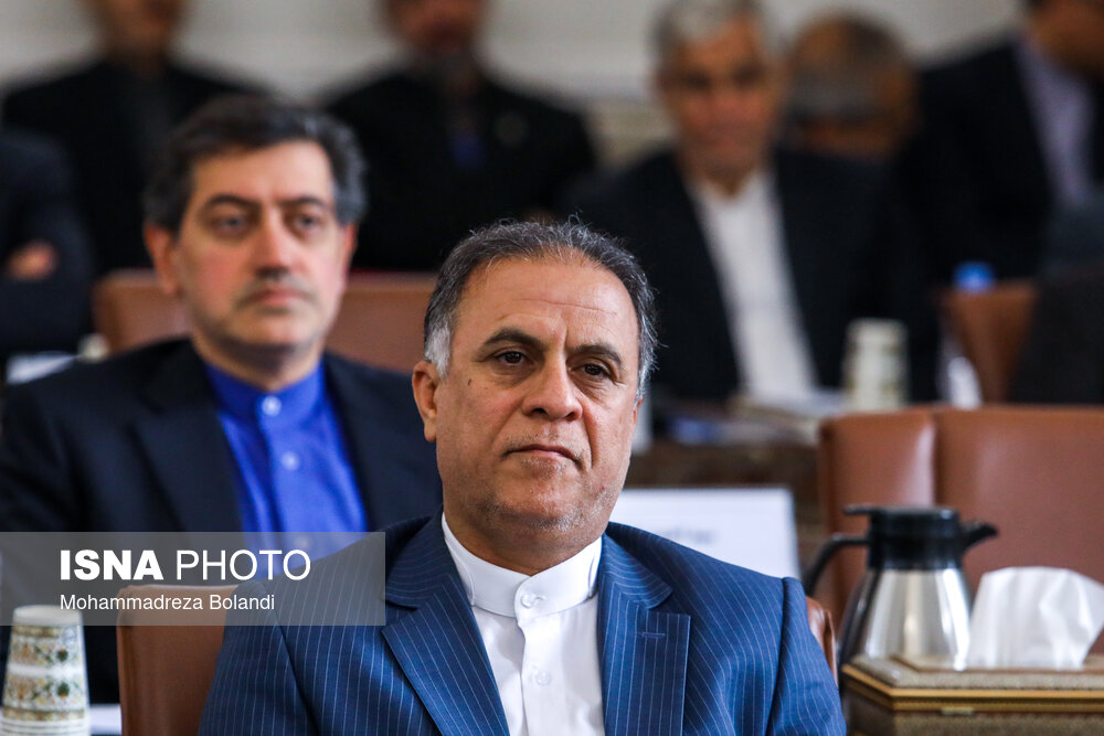 گردهمایی سفرا با حضور رییس ستاد کل نیروهای مسلح