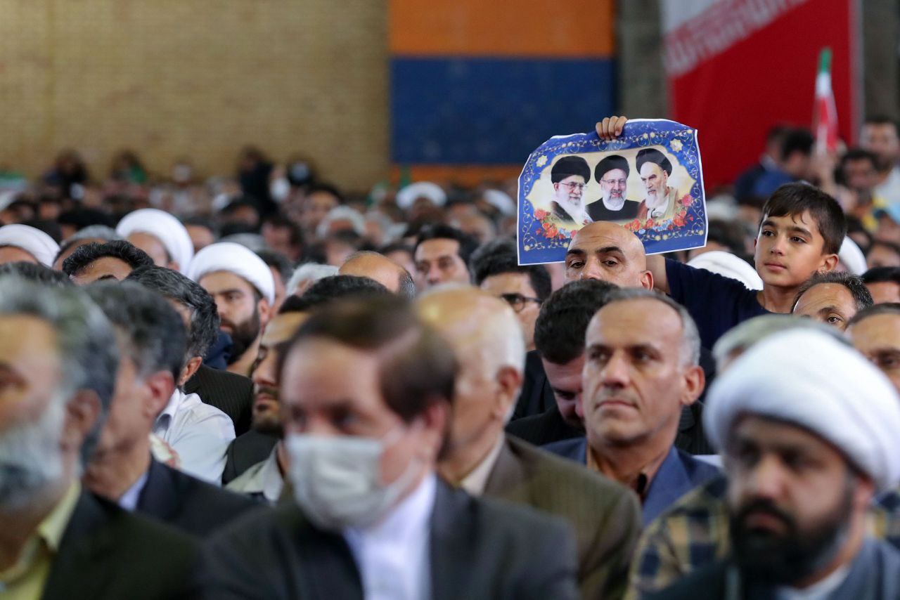 دیدار رئیس جمهور با مردم در ورزشگاه تختی ورامین